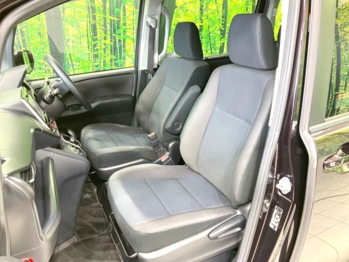 2014 Toyota Noah DAA-ZWR80G (UW-69f496e3ac1e8)[6]