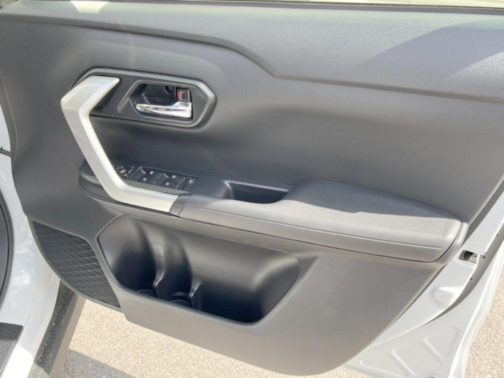 2020 Daihatsu Rocky 5BA-A200S (UW-69f56a22bdd9a)[16]