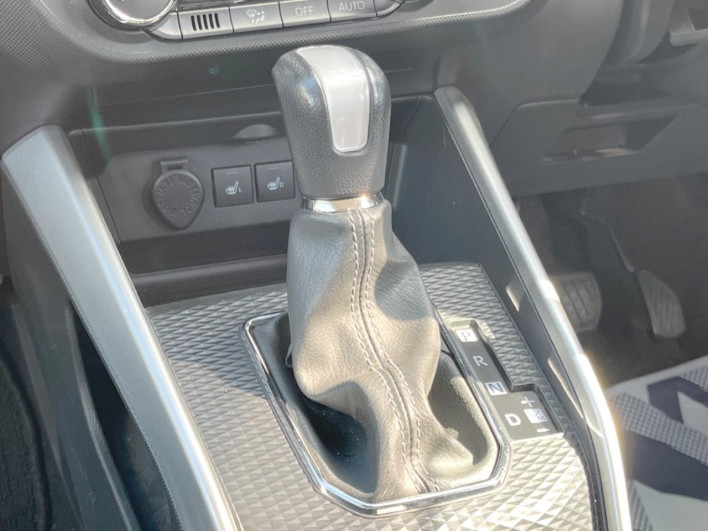 2020 Daihatsu Rocky 5BA-A200S (UW-69f56a22bdd9a)[26]