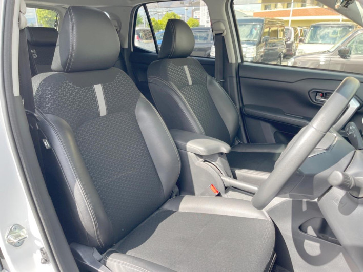 2020 Daihatsu Rocky 5BA-A200S (UW-69f56a22bdd9a)[15]