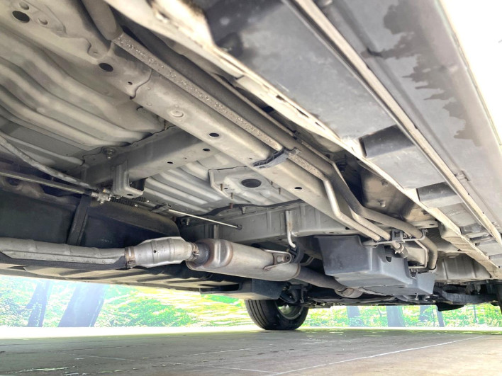 2012 Toyota Estima DBA-ACR50W (UW-69f56a31138f1)[25]