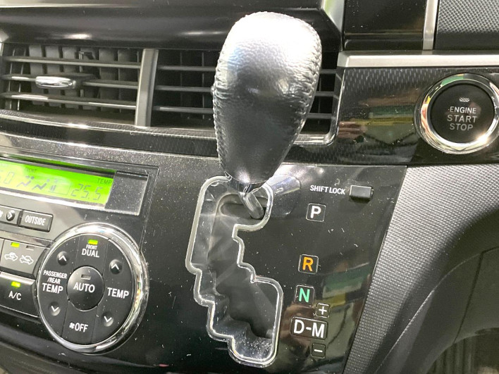 2012 Toyota Estima DBA-ACR50W (UW-69f56a31138f1)[13]