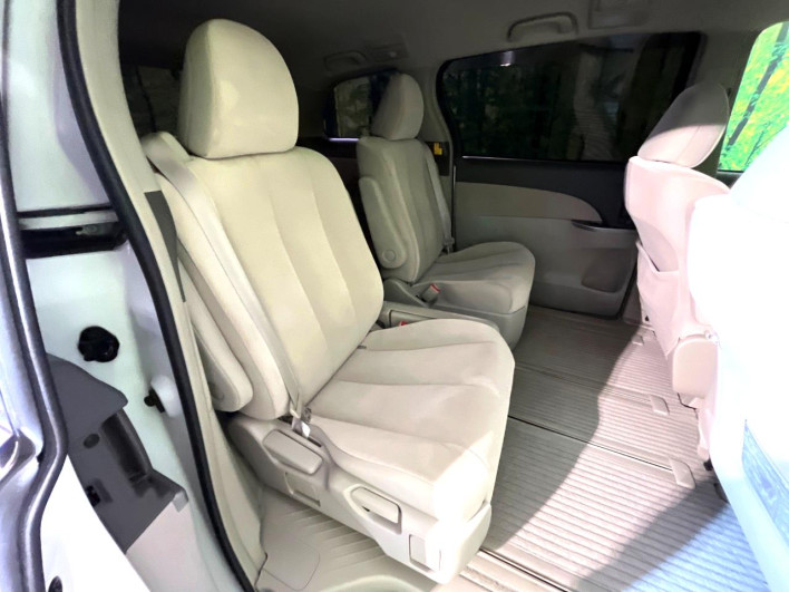 2012 Toyota Estima DBA-ACR55W (UW-69f56a3173932)[29]