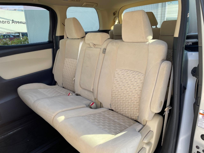 2017 Toyota Alphard DBA-AGH30W (UW-69f56a342fefa)[18]