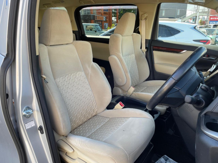 2017 Toyota Alphard DBA-AGH30W (UW-69f56a342fefa)[12]