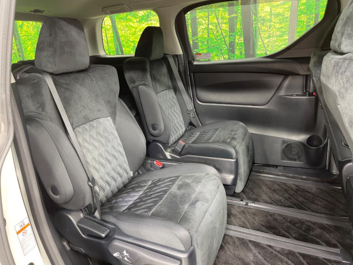 2018 Toyota Alphard DBA-AGH30W (UW-69f56a3681d99)[19]