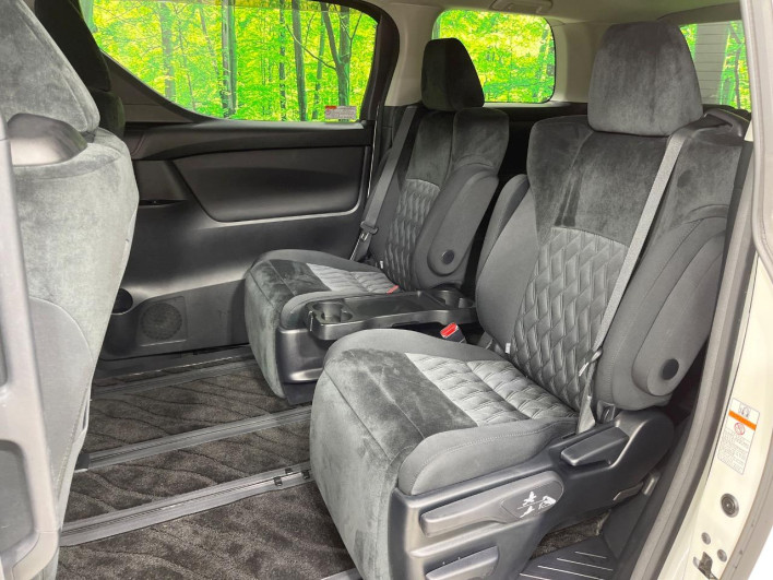 2018 Toyota Alphard DBA-AGH30W (UW-69f56a3681d99)[24]