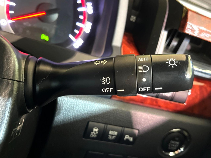 2011 Toyota Vellfire DBA-ANH25W (UW-69f56a43982a5)[24]