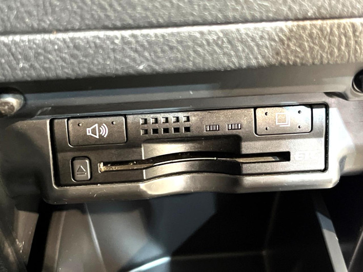 2011 Toyota Vellfire DBA-ANH25W (UW-69f56a43982a5)[14]