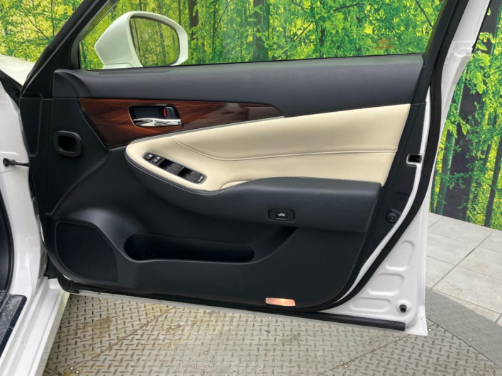 2013 Toyota Crown Hybrid DAA-AWS210 (UW-69f56a45b7ef5)[19]