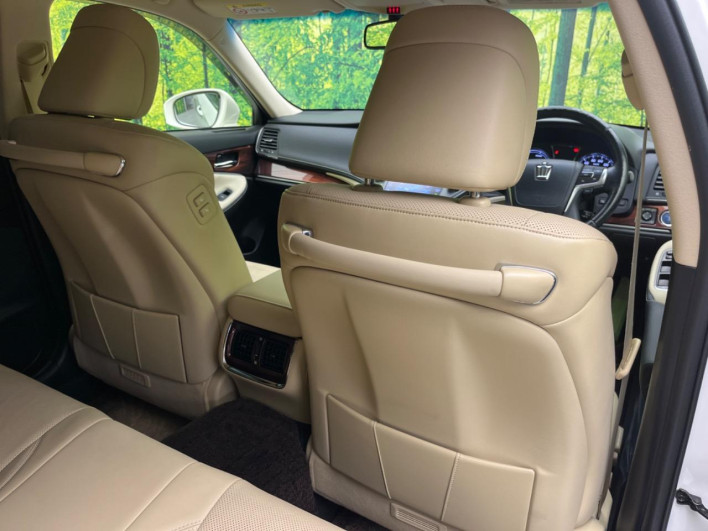 2013 Toyota Crown Hybrid DAA-AWS210 (UW-69f56a45b7ef5)[20]