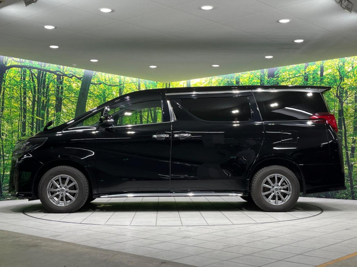 2022 Toyota Alphard Hybrid 6AA-AYH30W (UW-69f56a50754b3)[24]