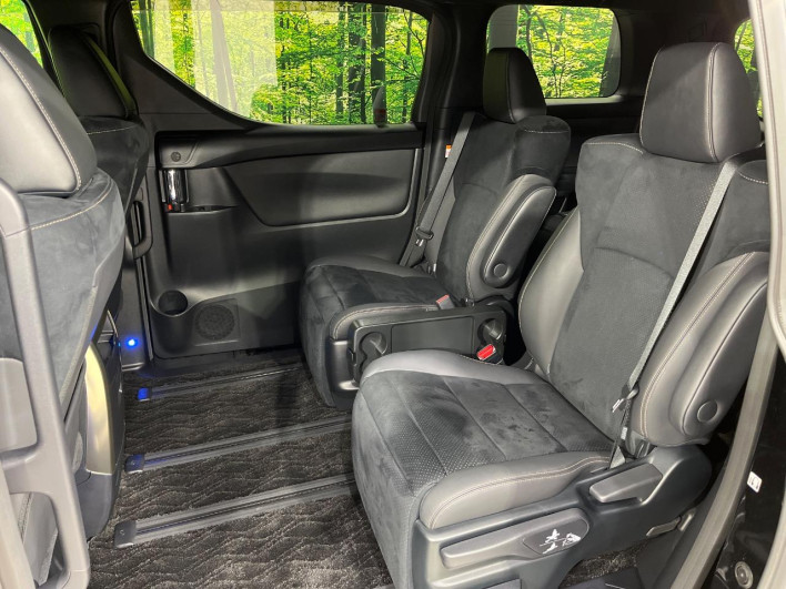 2022 Toyota Alphard Hybrid 6AA-AYH30W (UW-69f56a50754b3)[26]