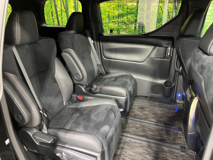 2022 Toyota Alphard Hybrid 6AA-AYH30W (UW-69f56a50754b3)[29]