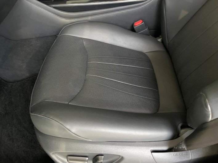 2019 Toyota Crown Hybrid 6AA-AZSH20 (UW-69f56a52d2e68)[26]