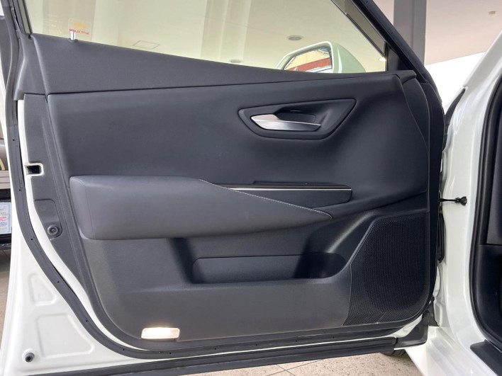 2019 Toyota Crown Hybrid 6AA-AZSH20 (UW-69f56a52d2e68)[27]