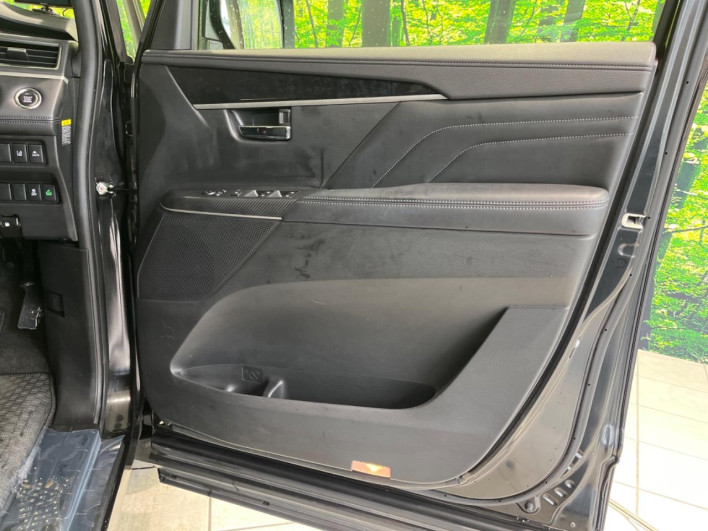 2019 Mitsubishi Delica D:5 3DA-CV1W (UW-69f56a7081a9c)[24]