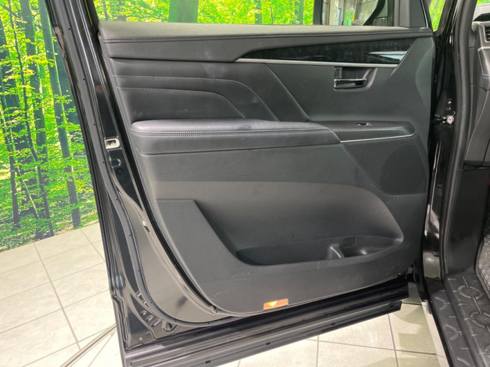 2019 Mitsubishi Delica D:5 3DA-CV1W (UW-69f56a7081a9c)[11]