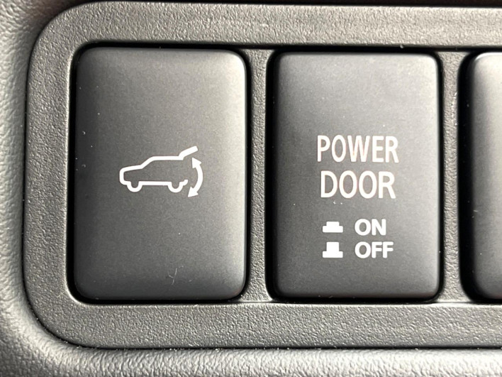 2022 Mitsubishi Delica D:5 3DA-CV1W (UW-69f56a710d4f9)[26]