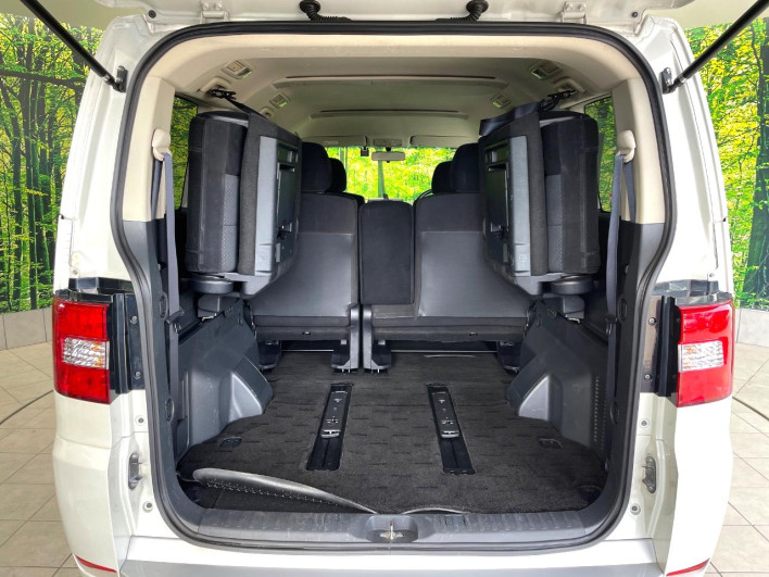 2011 Mitsubishi Delica D:5 DBA-CV4W (UW-69f56a736254d)[12]