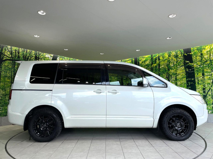 2011 Mitsubishi Delica D:5 DBA-CV4W (UW-69f56a736254d)[18]