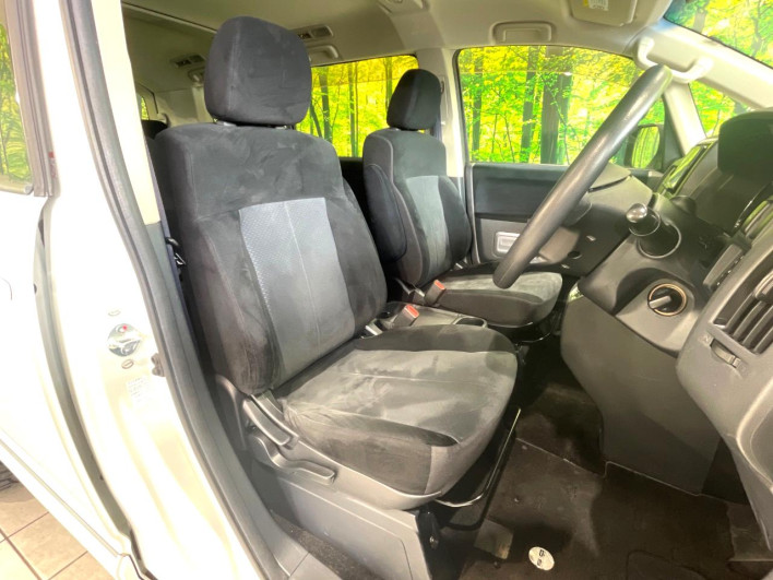 2011 Mitsubishi Delica D:5 DBA-CV4W (UW-69f56a736254d)[29]