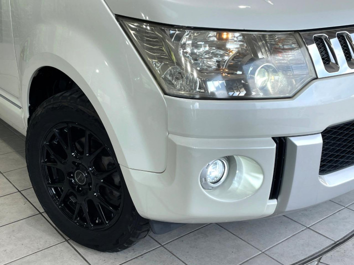 2011 Mitsubishi Delica D:5 DBA-CV4W (UW-69f56a736254d)[21]