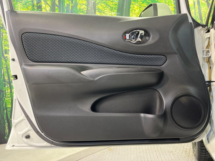 2013 Nissan Note DBA-E12 (UW-69f56a7b1a628)[18]