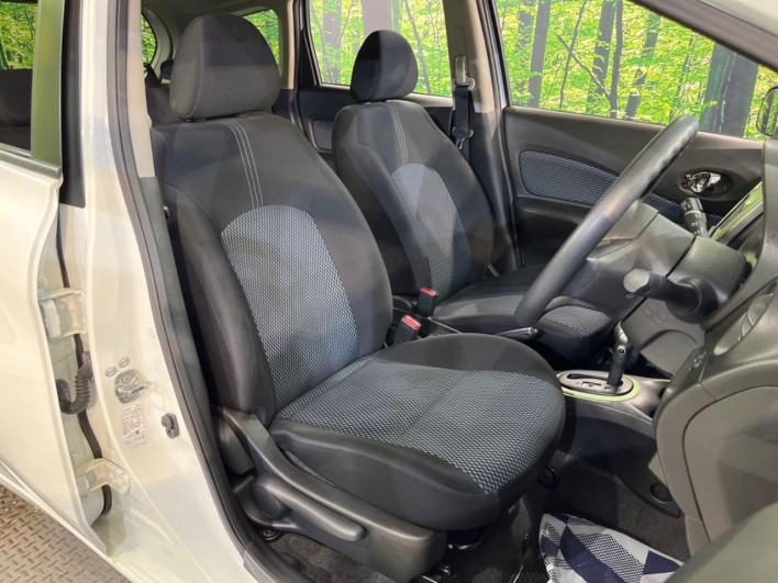 2013 Nissan Note DBA-E12 (UW-69f56a7b1a628)[12]