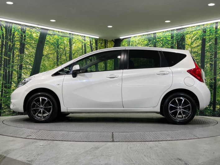 2013 Nissan Note DBA-E12 (UW-69f56a7b1a628)[5]