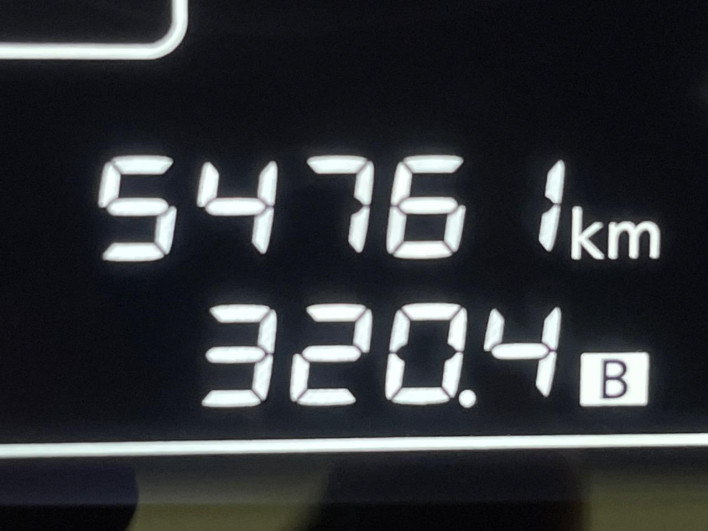2013 Nissan Note DBA-E12 (UW-69f56a7b1a628)[2]