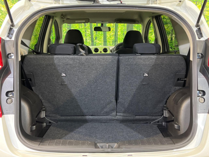2013 Nissan Note DBA-E12 (UW-69f56a7b1a628)[20]