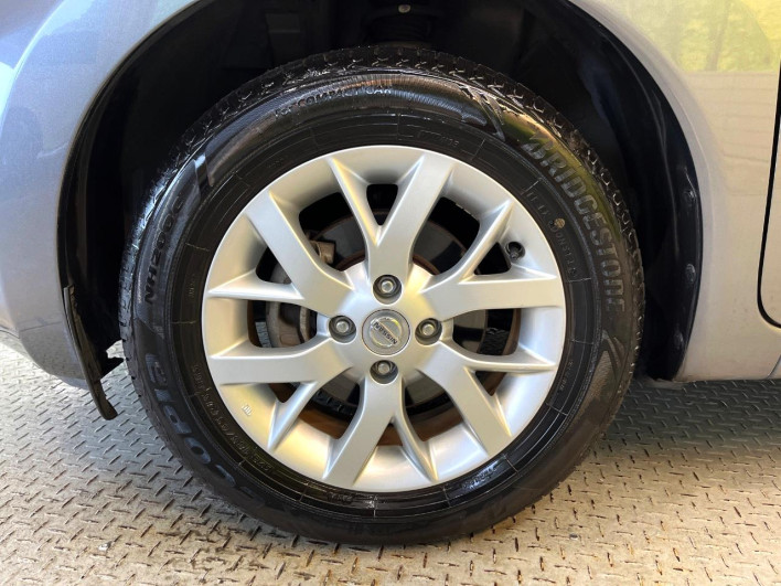 2015 Nissan Note DBA-E12 (UW-69f56a7ba5f54)[21]