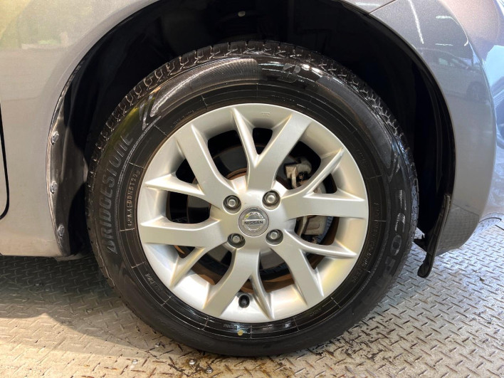 2015 Nissan Note DBA-E12 (UW-69f56a7ba5f54)[17]