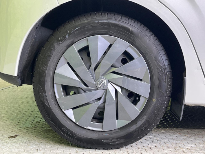 2022 Nissan Note 6AA-E13 (UW-69f56a7f28fdf)[24]