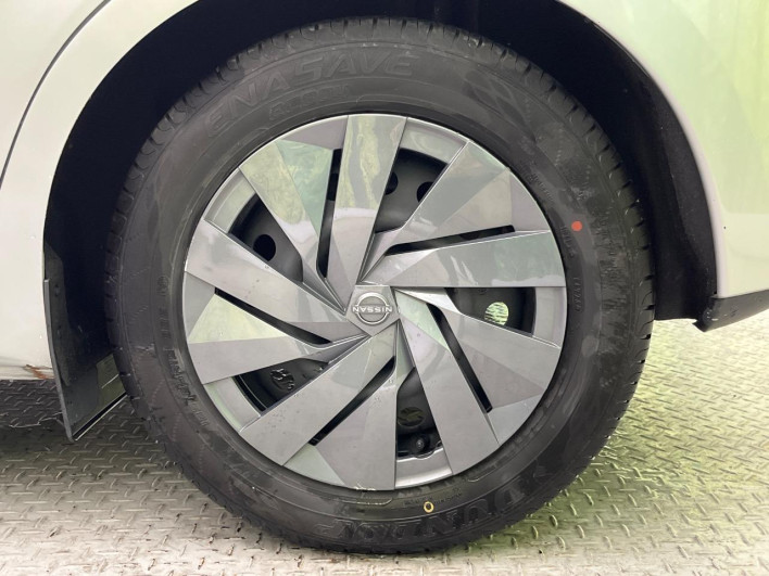 2022 Nissan Note 6AA-E13 (UW-69f56a7f28fdf)[22]