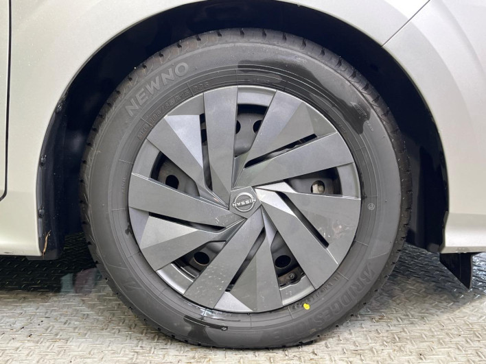 2022 Nissan Note 6AA-E13 (UW-69f56a7f28fdf)[17]
