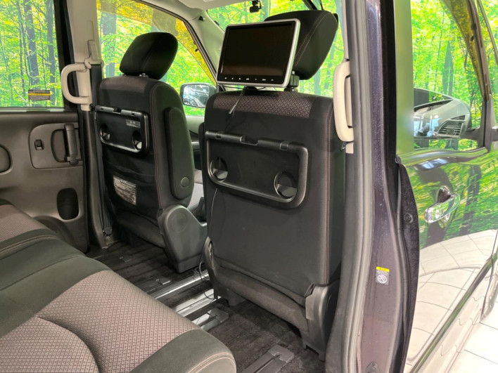 2011 Nissan Serena DBA-FC26 (UW-69f56a80a0408)[25]