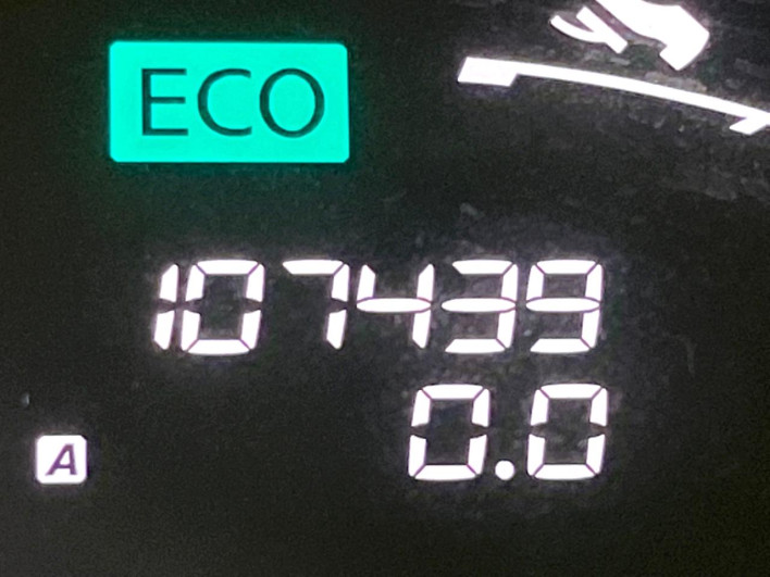 2011 Nissan Serena DBA-FC26 (UW-69f56a80a0408)[2]