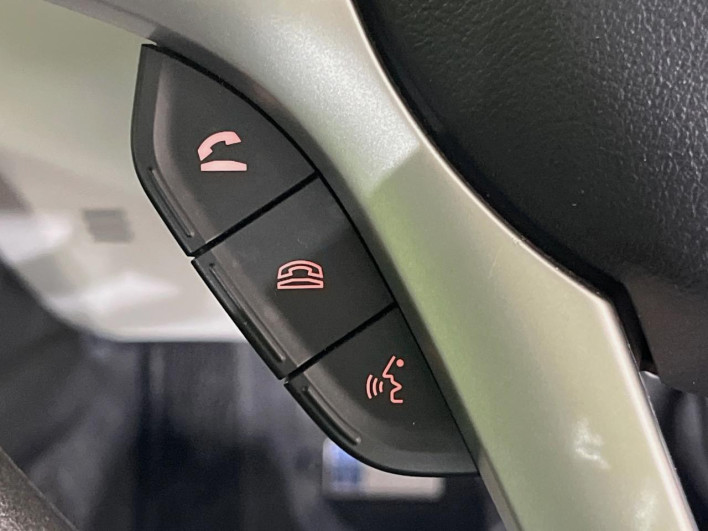 2016 Suzuki Ignis DAA-FF21S (UW-69f56a845ecdc)[25]
