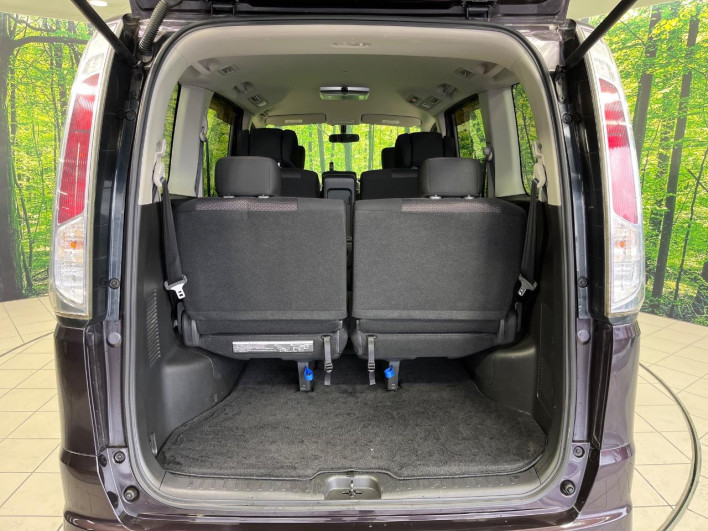 2012 Nissan Serena DBA-FNC26 (UW-69f56a866c2df)[26]