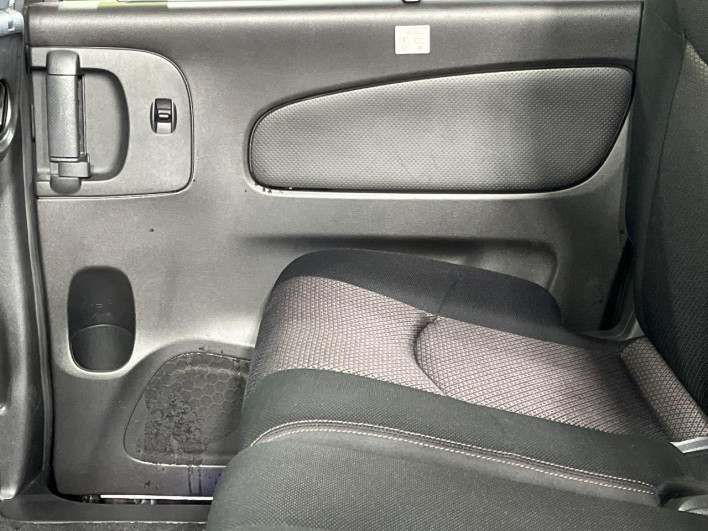 2012 Nissan Serena DBA-FNC26 (UW-69f56a866c2df)[22]