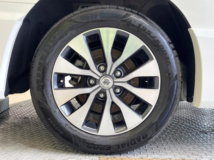 2016 Nissan Serena DAA-GFC27 (UW-69f56a8e02b22)[18]