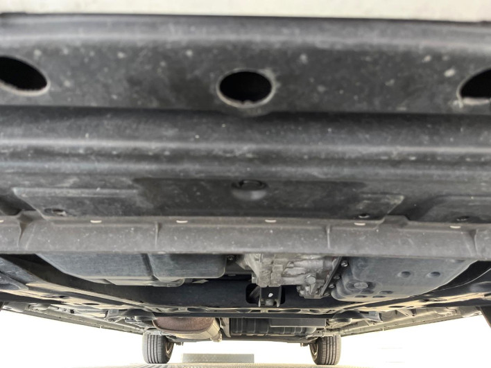 2016 Nissan Serena DAA-GFC27 (UW-69f56a8e02b22)[7]