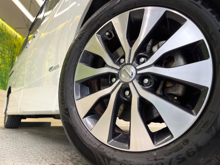 2016 Nissan Serena DAA-GFC27 (UW-69f56a8e02b22)[14]