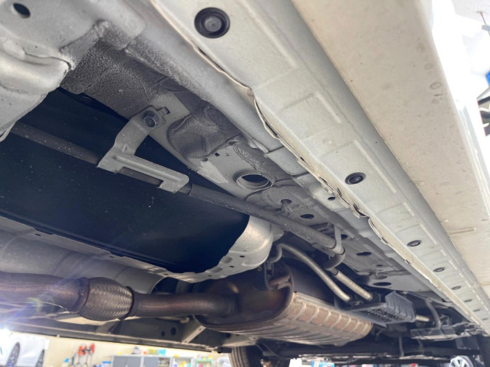 2016 Nissan Serena DAA-GFC27 (UW-69f56a8e02b22)[19]