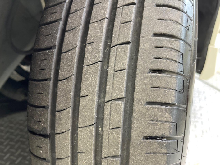2016 Nissan Serena DAA-GFC27 (UW-69f56a8e02b22)[13]