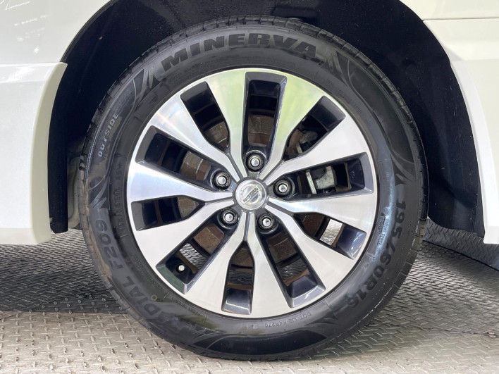 2016 Nissan Serena DAA-GFC27 (UW-69f56a8e02b22)[21]