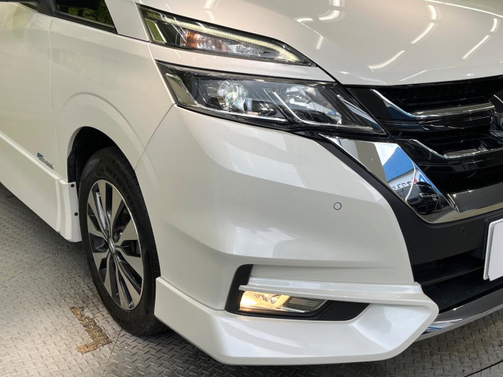 2016 Nissan Serena DAA-GFC27 (UW-69f56a8e02b22)[11]