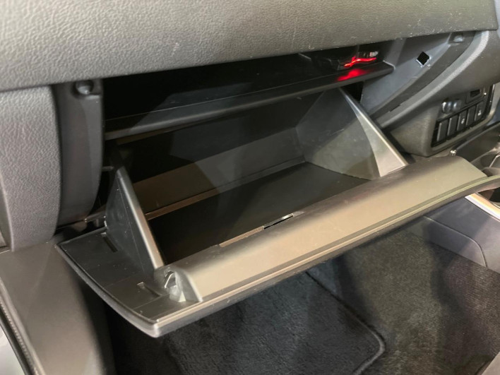 2017 Mitsubishi OUTLANDER PHEV DLA-GG2W (UW-69f56a97b51e7)[17]